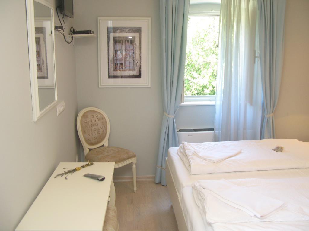 Hotel Villa Elisabeth - Veli Losinj Health Resort Стая снимка